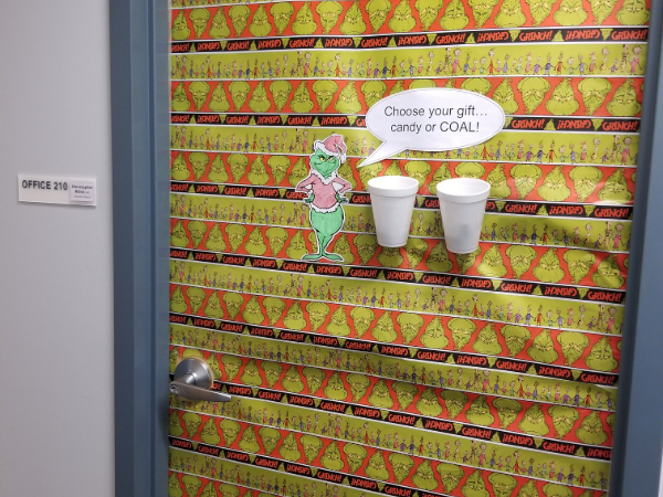 Holiday door decorating contest